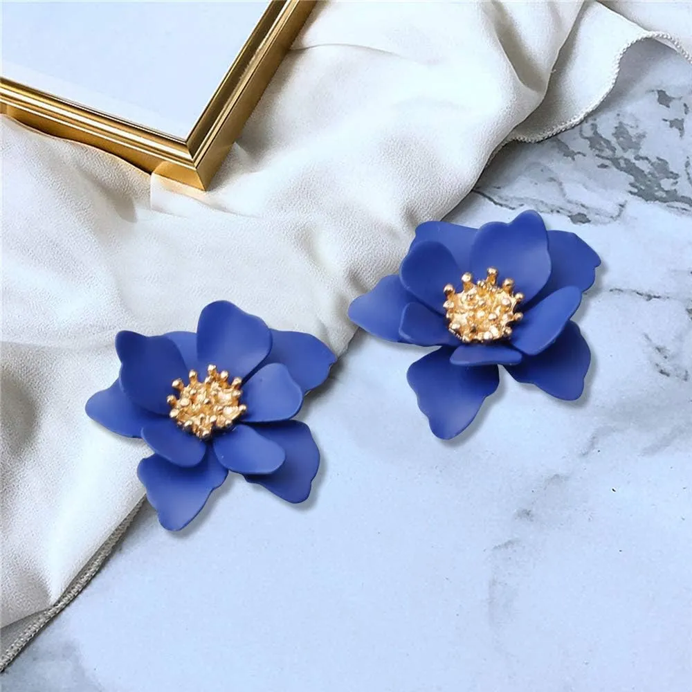 Chic Cute Boho Matte Flower Statement Stud Earrings with Gold Flower Bud for Women Sister Mom Lover and Friends