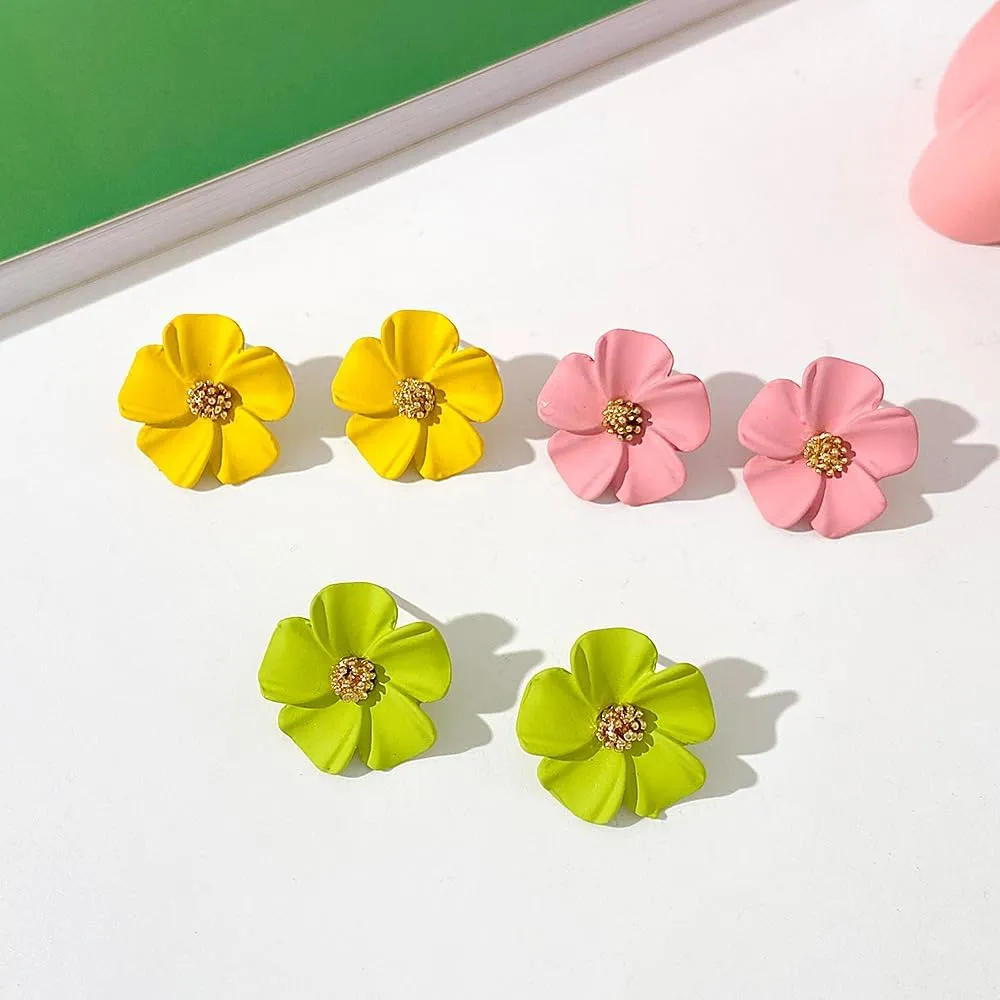 Coadipress Boho Flower Stud Earrings for Women - Unique Colorful Daisy Shaped Earrings - Bohemian Chic Statement Floral Jewelry Gift