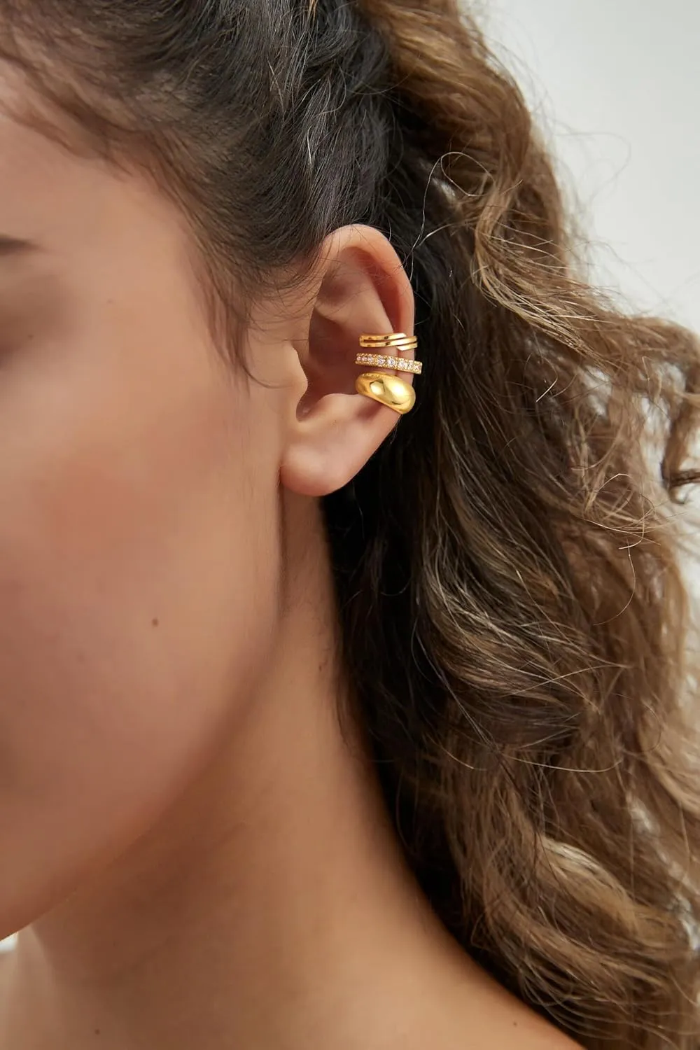 Gold Ear Cuff Earrings for Women Non Piercing, 14K Gold Plated Cuff Earrings for Women, Hypoallergenic Cubic Zirconia Cartilage Hoop Earring Fashion Jewelry Set
