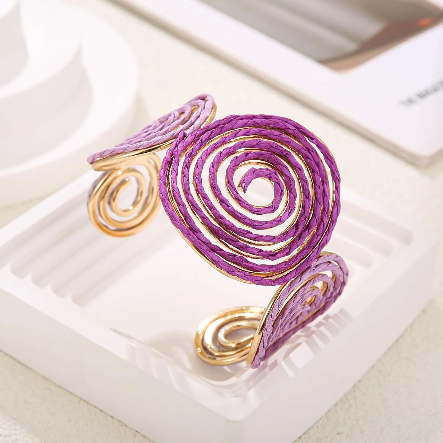 Raffia Spiral Cuff Bracelet for Women, Colorful Swirl Bangle Chunky Bangle Handmade Rattan Statement Bracelet