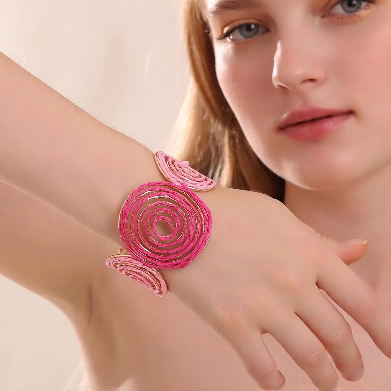 Raffia Spiral Cuff Bracelet for Women, Colorful Swirl Bangle Chunky Bangle Handmade Rattan Statement Bracelet