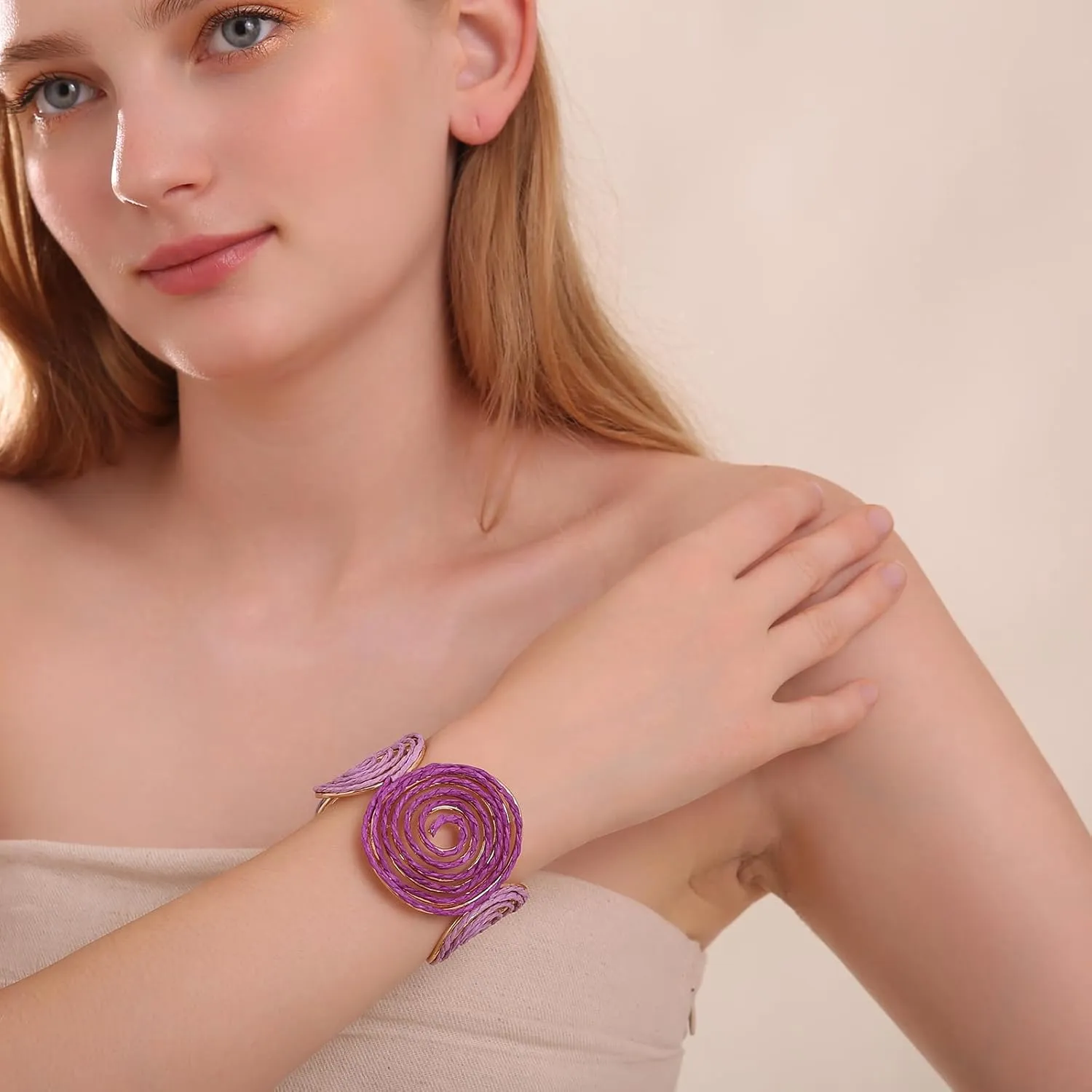 Raffia Spiral Cuff Bracelet for Women, Colorful Swirl Bangle Chunky Bangle Handmade Rattan Statement Bracelet