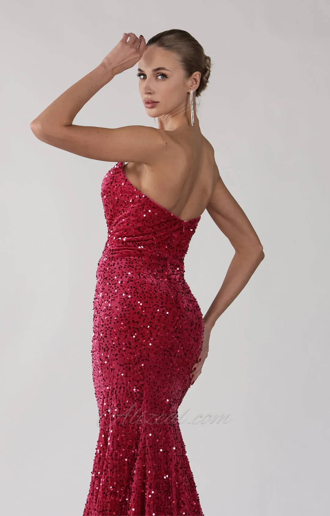Strapless V-Neck Sequins Sweep Train Mermaid Maxi Dress